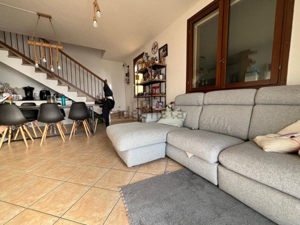casa indipendente in vendita a Castelnovo di Sotto in zona Case Melli