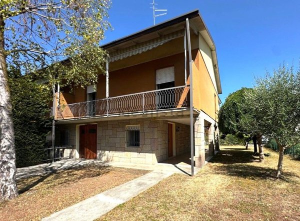 casa indipendente in vendita a Castelnovo di Sotto in zona Case Melli