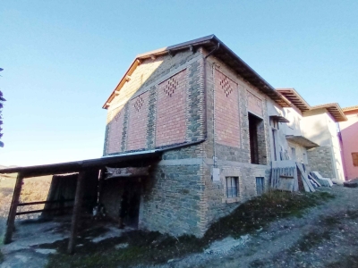 appartamento in vendita a Castelnovo ne' Monti in zona Maro