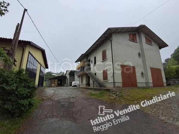 casa indipendente in vendita a Castelnovo ne' Monti in zona Campolungo