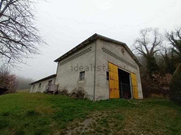 terreno agricolo in vendita a Castelnovo ne' Monti
