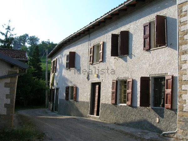 casa indipendente in vendita a Castelnovo ne' Monti