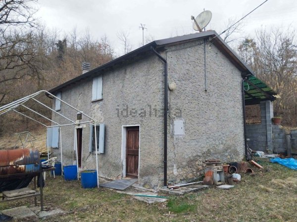 casa indipendente in vendita a Castelnovo ne' Monti