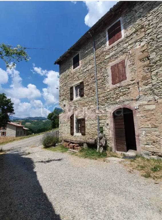 casa indipendente in vendita a Castelnovo ne' Monti