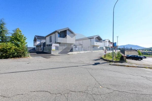 casa indipendente in vendita a Castelnovo ne' Monti