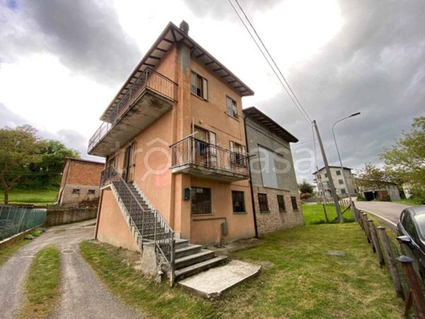 casa indipendente in vendita a Castelnovo ne' Monti in zona Costa de' Grassi