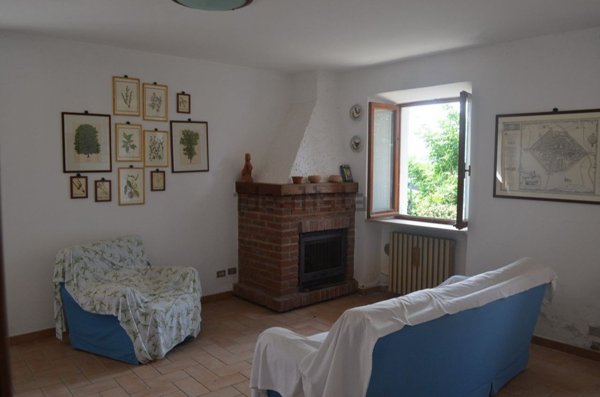 casa indipendente in vendita a Castelnovo ne' Monti in zona Costa de' Grassi
