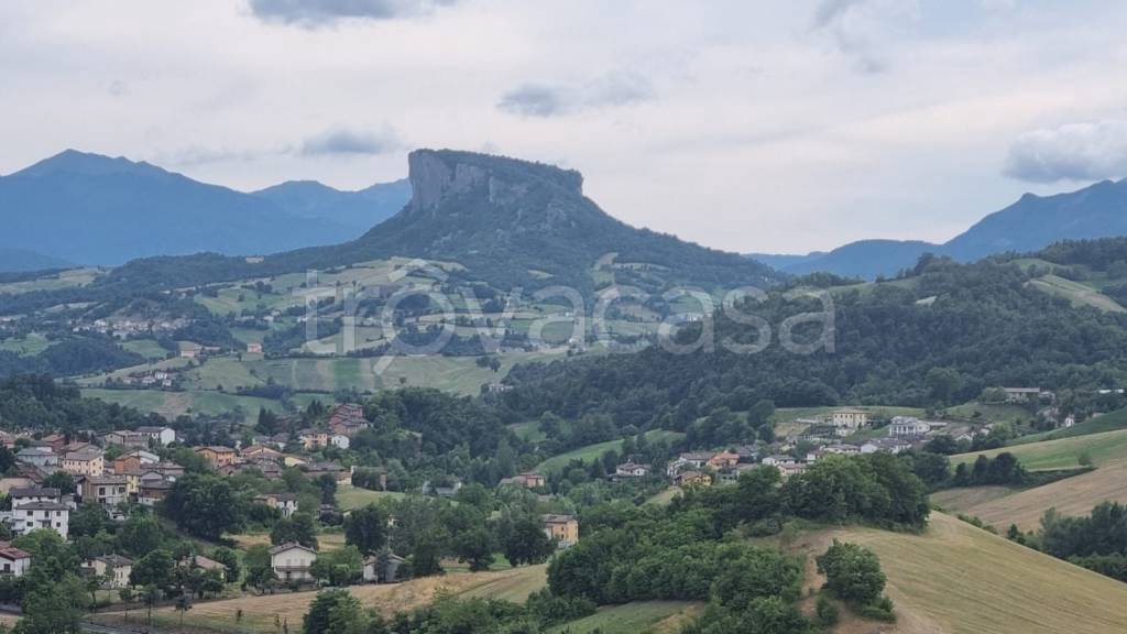 appartamento in vendita a Castelnovo ne' Monti in zona Felinamata