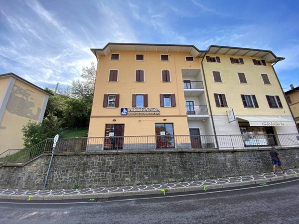 negozio in vendita a Castelnovo ne' Monti