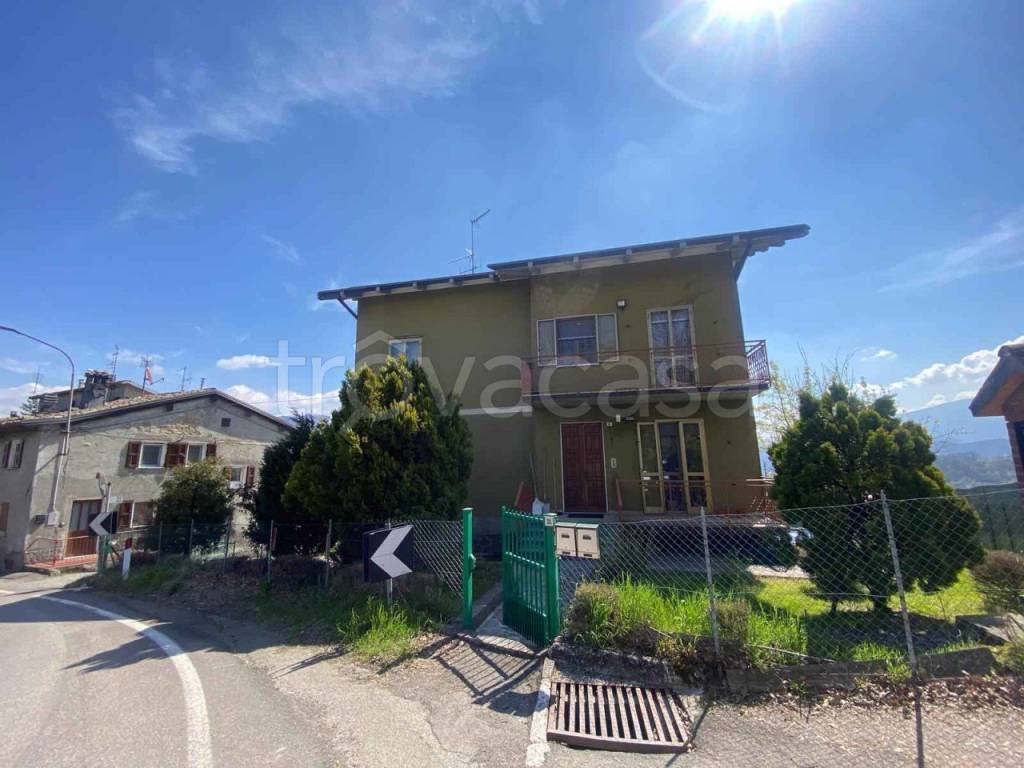 casa indipendente in vendita a Castelnovo ne' Monti