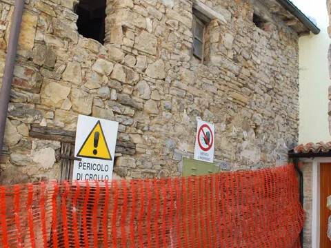 casale in vendita a Castelnovo ne' Monti in zona Costa de' Grassi