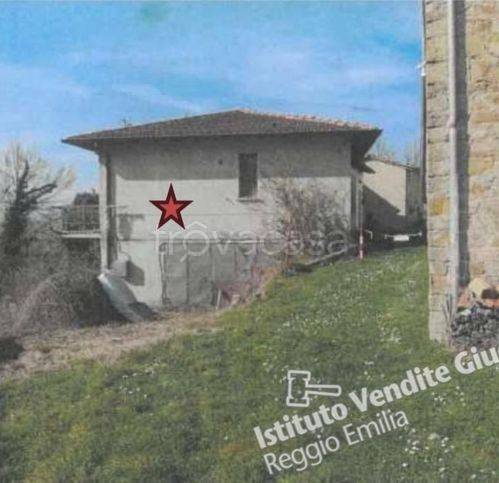 appartamento in vendita a Castelnovo ne' Monti in zona Regnola