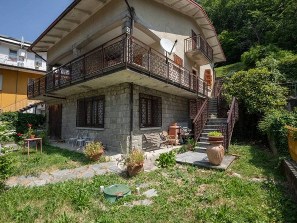 casa indipendente in vendita a Castelnovo ne' Monti