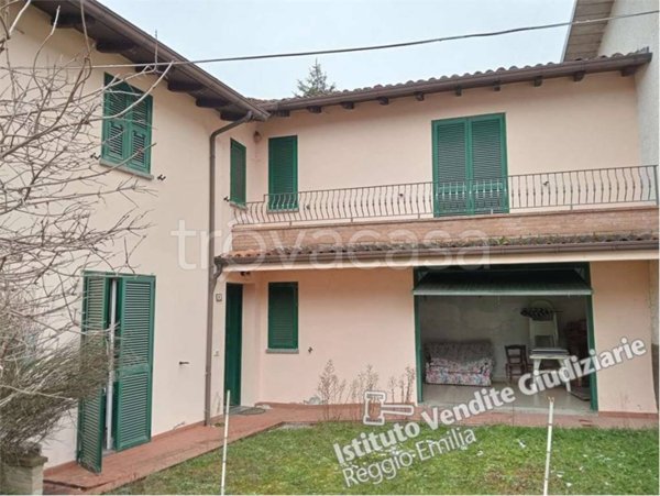 casa indipendente in vendita a Castelnovo ne' Monti in zona Monchio