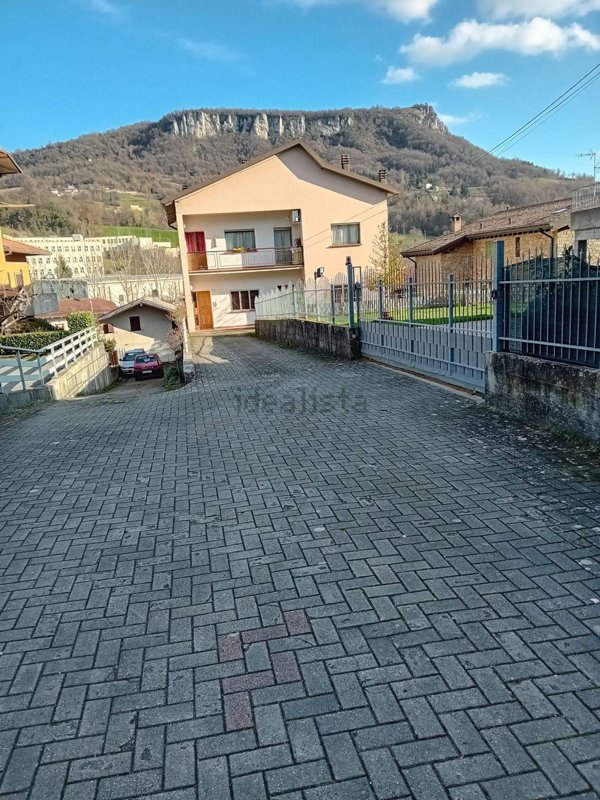 appartamento in vendita a Castelnovo ne' Monti in zona Casino
