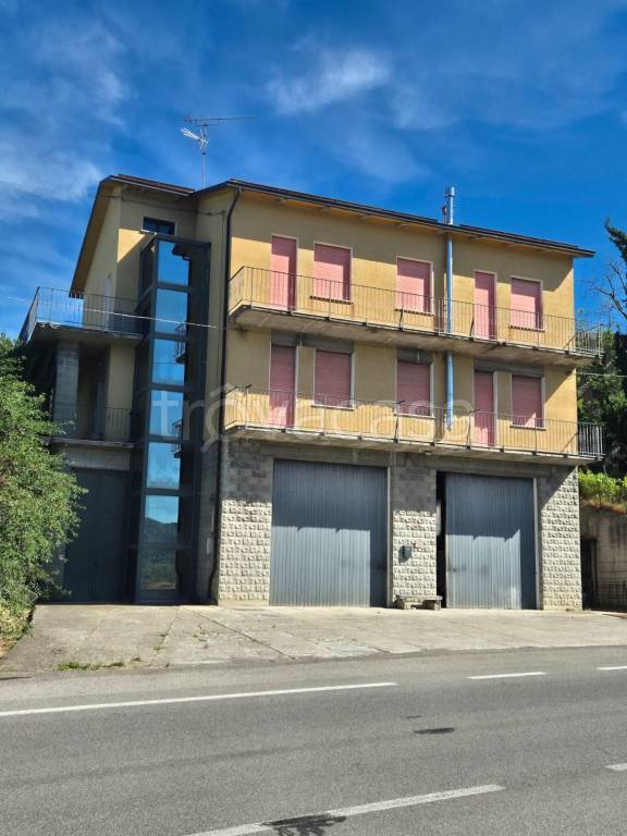 appartamento in vendita a Castelnovo ne' Monti in zona Fariolo