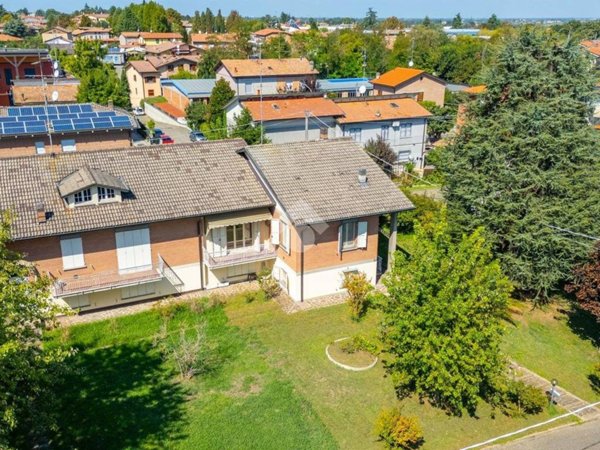 casa indipendente in vendita a Cavriago
