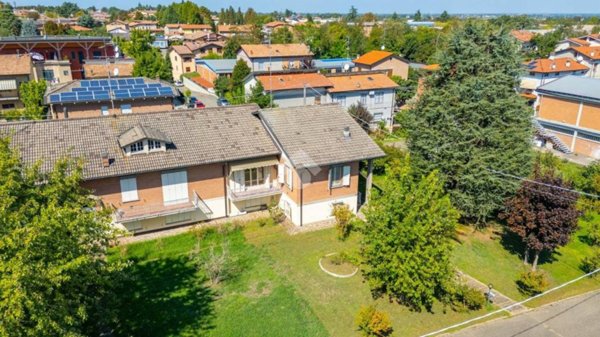 casa indipendente in vendita a Cavriago