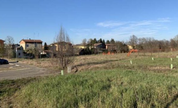terreno edificabile in vendita a Cavriago