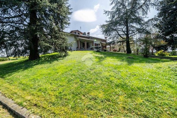 casa indipendente in vendita a Cavriago
