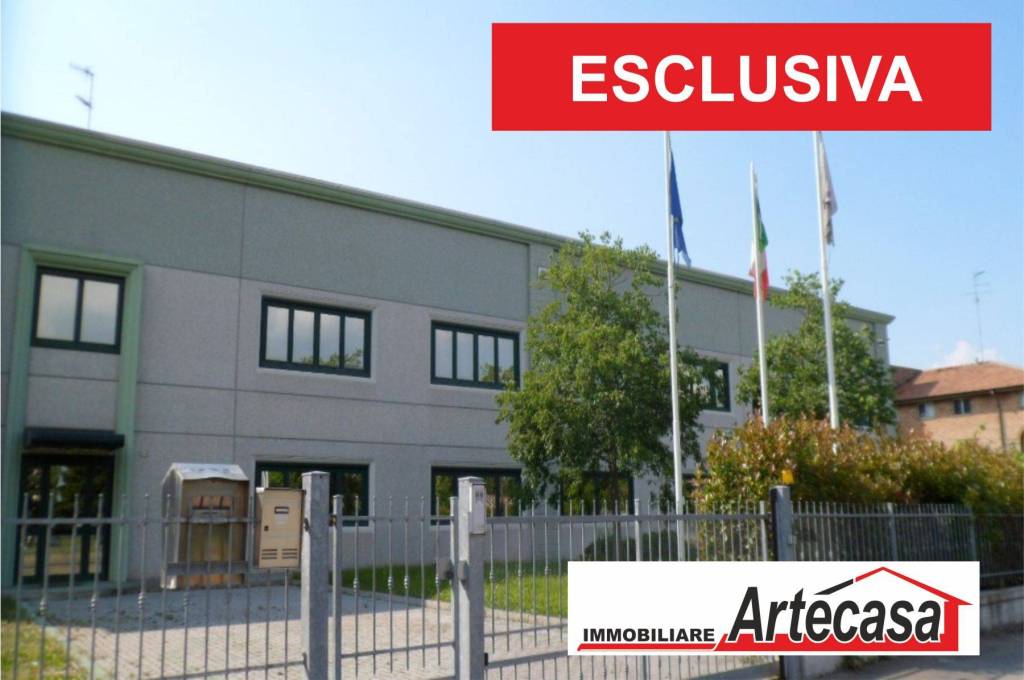 locale commerciale in vendita a Cavriago