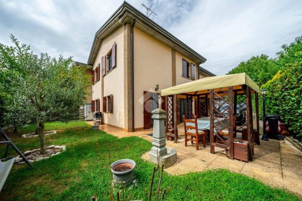 casa indipendente in vendita a Cavriago