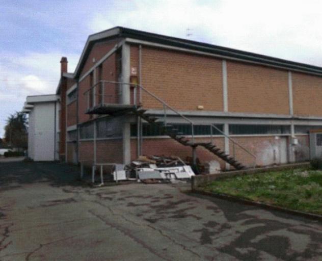 locale commerciale in vendita a Cavriago