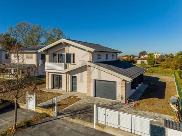 casa indipendente in vendita a Cavriago