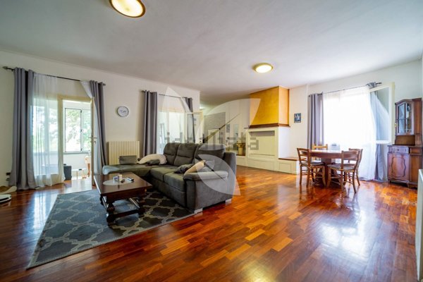 casa indipendente in vendita a Cavriago