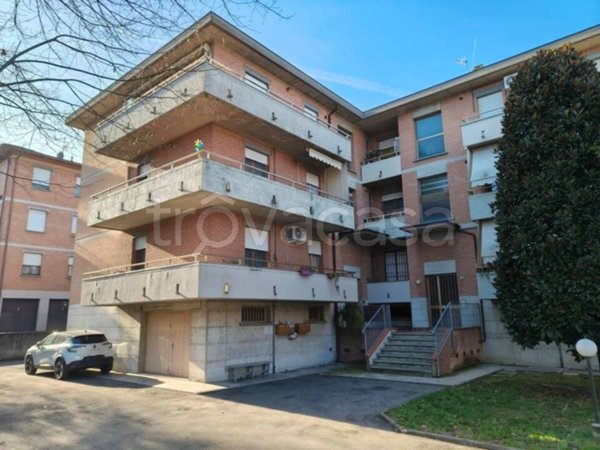 locale commerciale in vendita a Cavriago