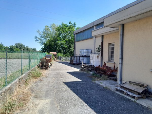 capannone in vendita a Cavriago