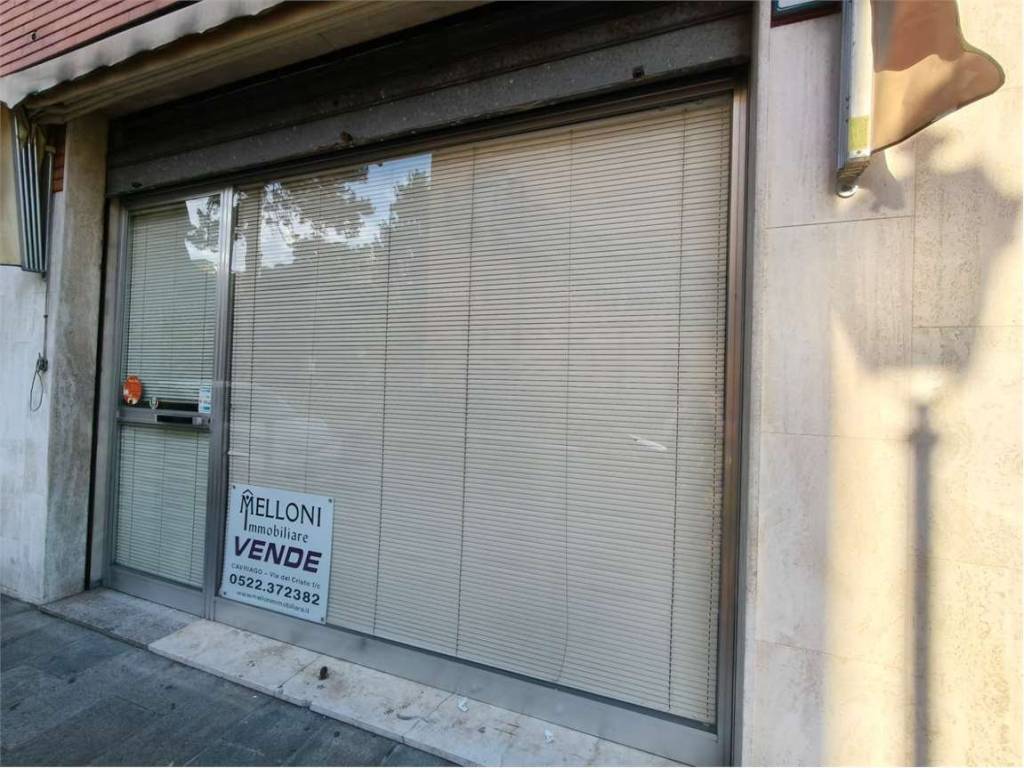 negozio in vendita a Cavriago