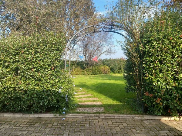casa indipendente in vendita a Cavriago in zona Quercioli