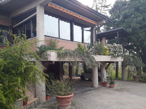 casa indipendente in vendita a Cavriago in zona Quercioli