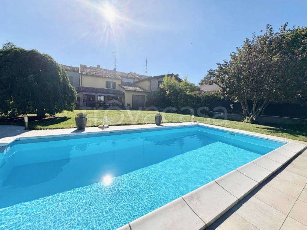 casa indipendente in vendita a Cavriago in zona Quercioli