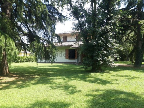 casa indipendente in vendita a Cavriago