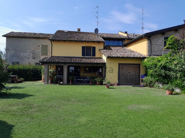 casa indipendente in vendita a Cavriago in zona Quercioli