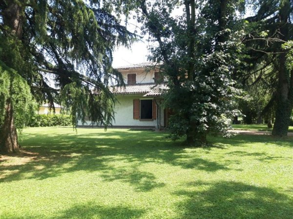 casa indipendente in vendita a Cavriago