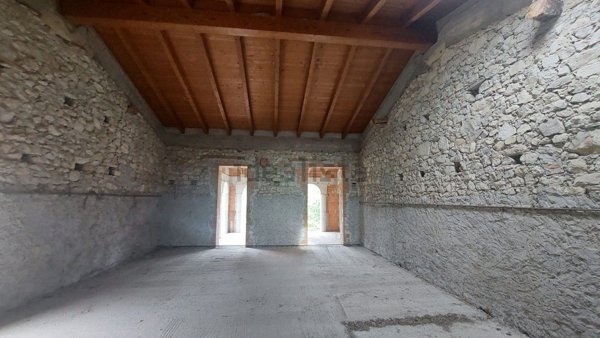 appartamento in vendita a Canossa