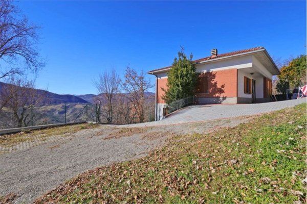 casa indipendente in vendita a Canossa in zona Roncovetro