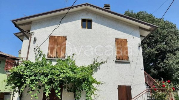 appartamento in vendita a Canossa in zona Cerezzola