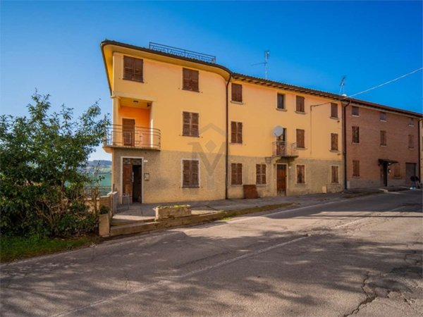 casa indipendente in vendita a Canossa in zona Cerezzola