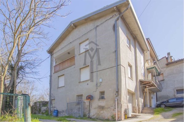 casa indipendente in vendita a Canossa in zona Compiano