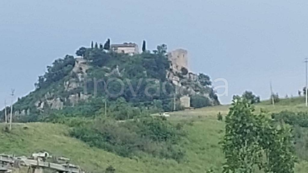 casa indipendente in vendita a Canossa in zona Casalino