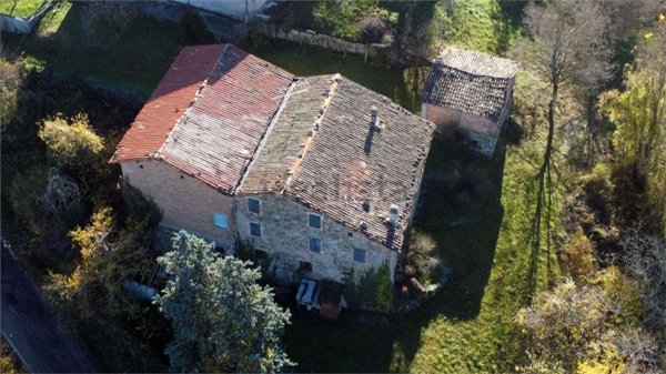 casa indipendente in vendita a Canossa in zona Roncaglio