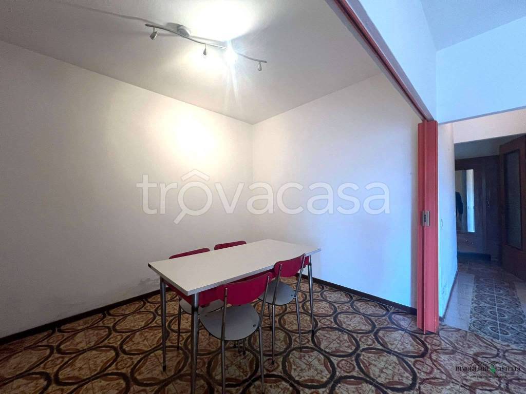 casa indipendente in vendita a Canossa in zona Roncaglio