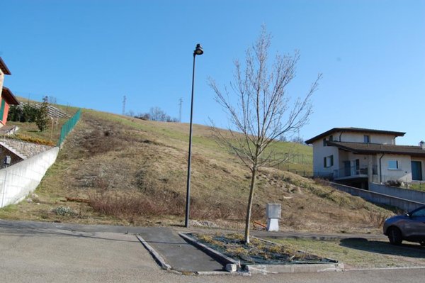 terreno edificabile in vendita a Canossa