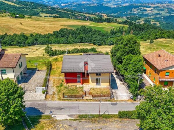 casa indipendente in vendita a Canossa