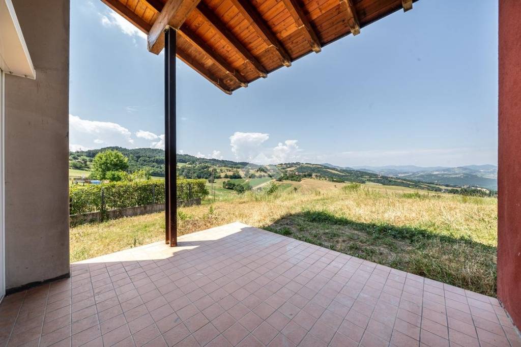 casa indipendente in vendita a Canossa
