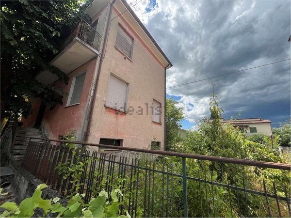 casa indipendente in vendita a Canossa